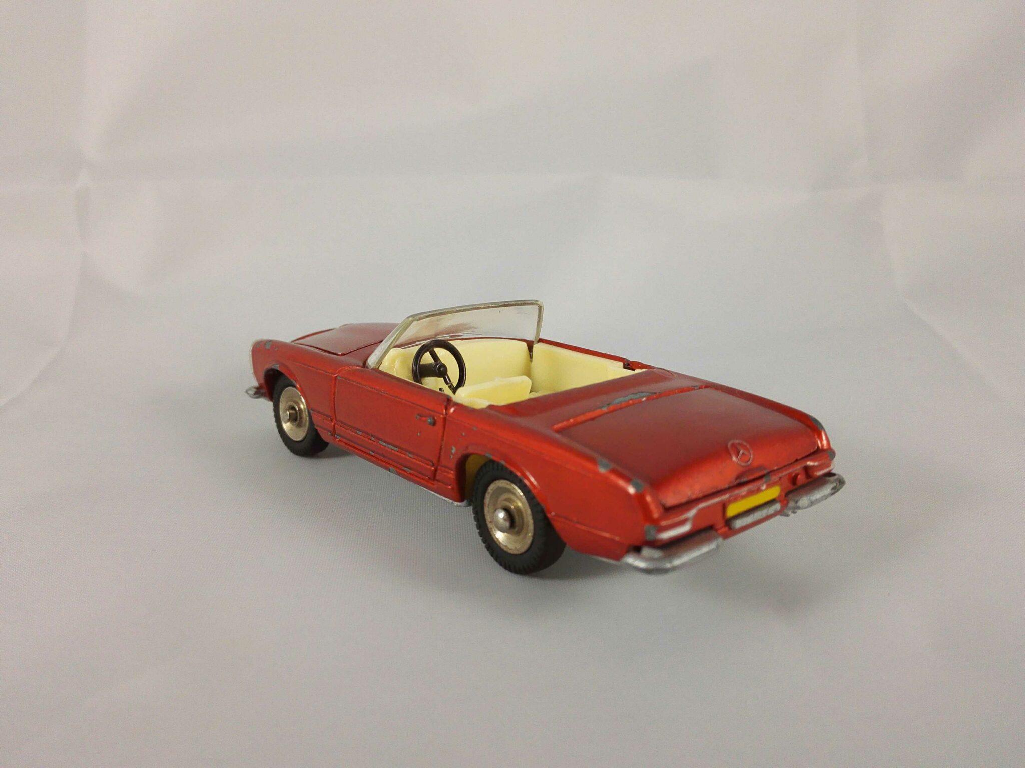 Miniature Atlas / Dinky Toys Mercedes-Benz 230 SL — échelle 1:43, état Neuf Sous Carton