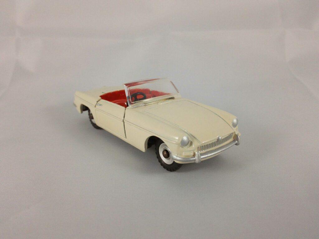MGB - Dinky Toys - 113