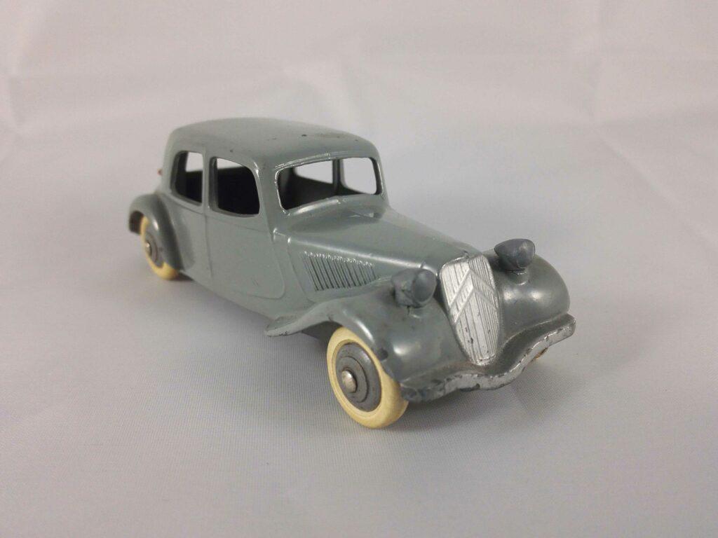 Citroën Traction Avant 11BL - Dinky Toys - 24N