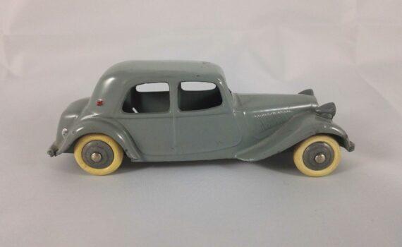 Citroën Traction Avant 11BL - Dinky Toys - 24N