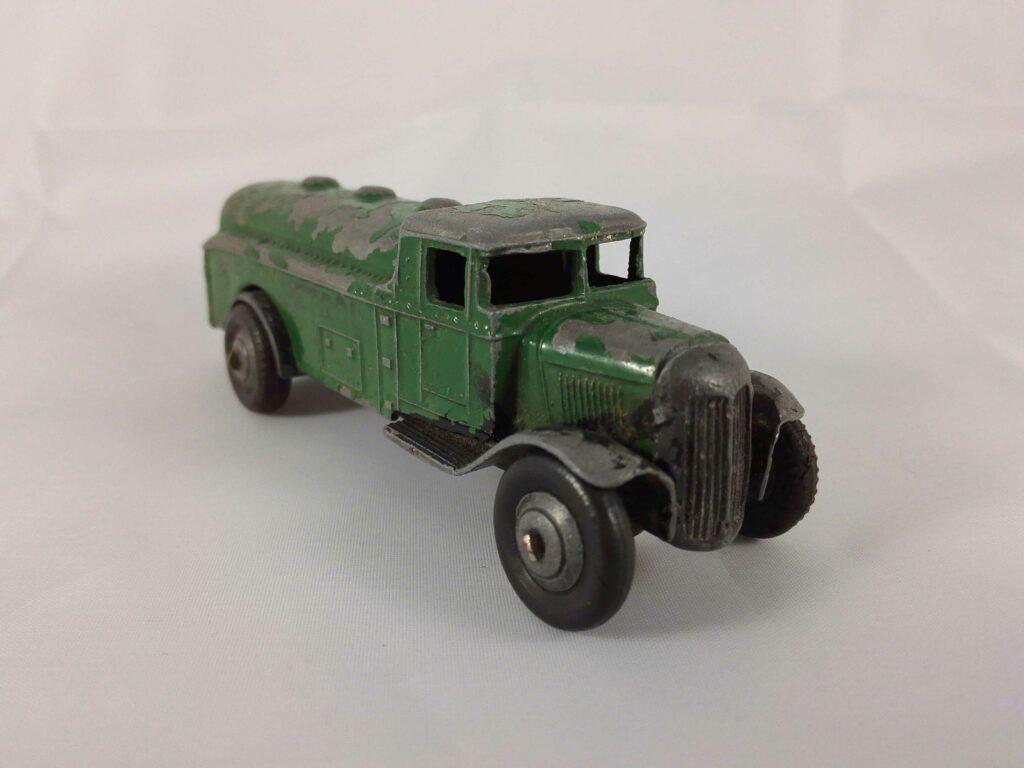 Tanker Lorry - Dinky Toys - 25D