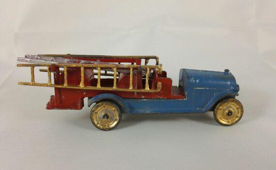 Fire Engine Hook and Ladder - Tootsietoy - 4652