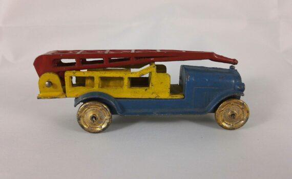 Fire Engine Water Tower - Tootsietoy - 4653