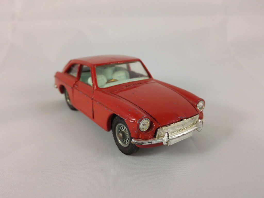 MGB GT - Corgi Toys - 327