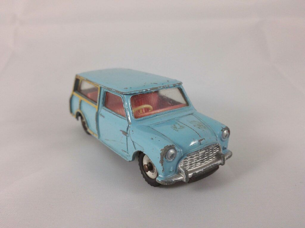 Austin Seven Countryman - Dinky Toys - 199