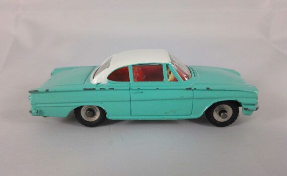 Ford Capri - Dinky Toys - 143