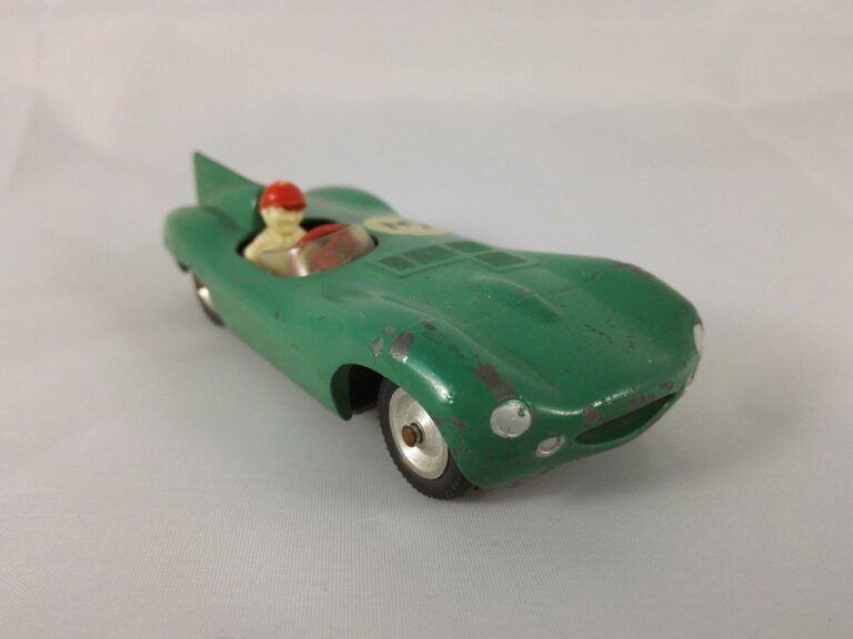 Jaguar D Type - Solido - 100