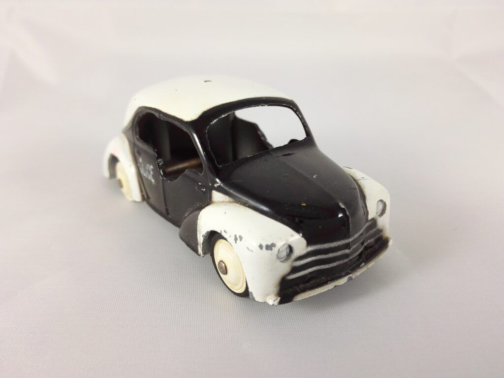 Renault 4CV Pie - CIJ - 3/49a