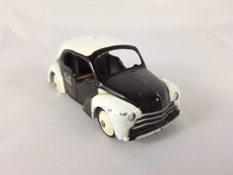 Renault 4CV Pie - CIJ - 3/49a