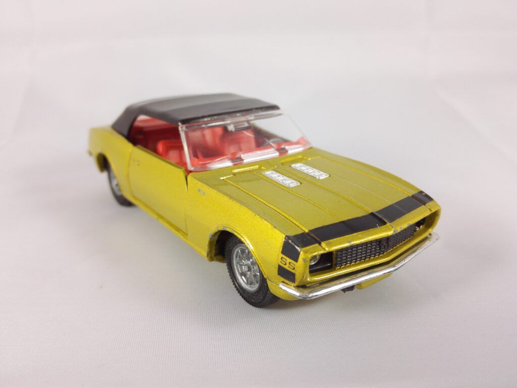Chevrolet Camaro SS - Corgi Toys - 338