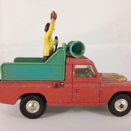 Land Rover 109 W.B. Chipperfields Circus - Corgi Toys - 487