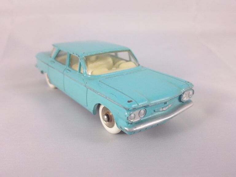 Chevrolet Corvair - Dinky Toys - 552