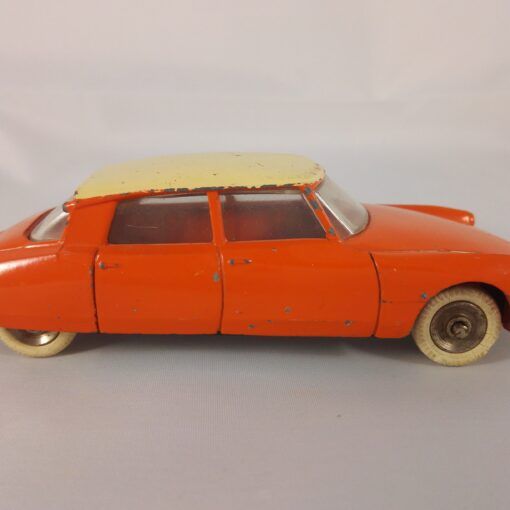 Citroën DS 19 - Dinky Toys - 24C