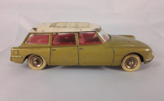 Citroën ID 19 Break - Dinky Toys - 539