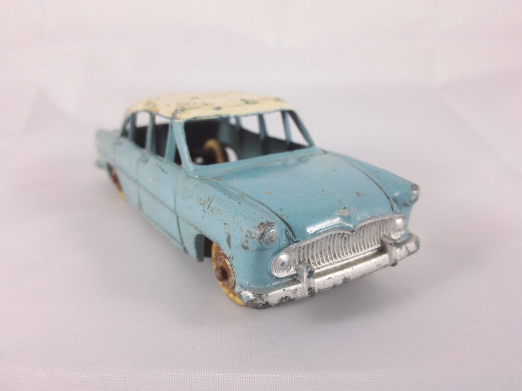 Simca Vedette Versailles - Dinky Toys - 24Z
