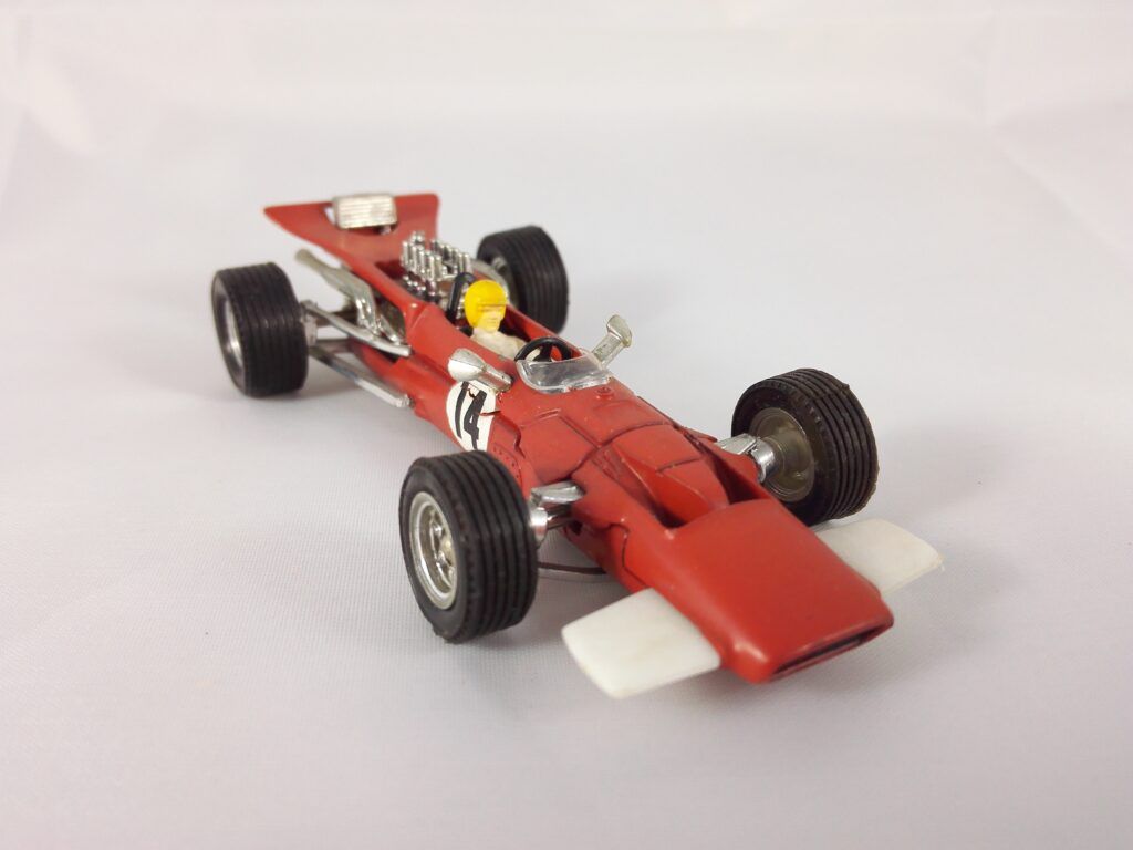 Surtees TS5 - Dinky Toys - 1433