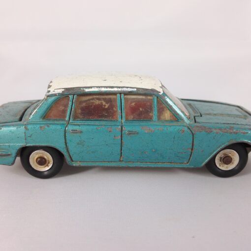 Triumph 2000 Mk 1 - Dinky Toys - 135