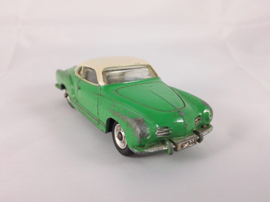 Volkswagen Karmann Ghia - Dinky Toys - 187