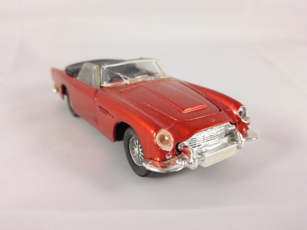 Aston Martin DB5 Volante - Dinky Toys - 110