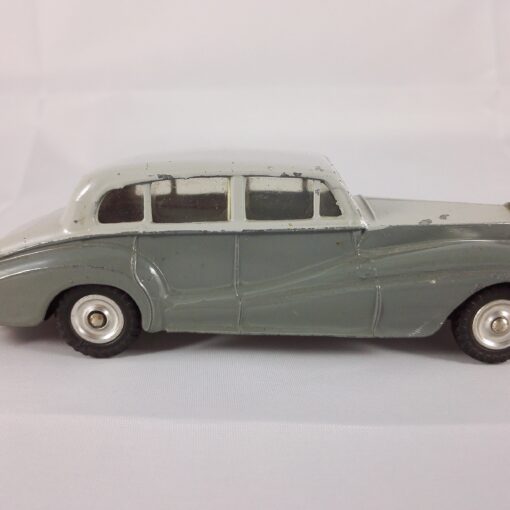 Rolls-Royce Silver Wraith - Dinky Toys - 551