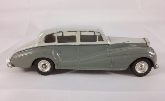 Rolls-Royce Silver Wraith - Dinky Toys - 551