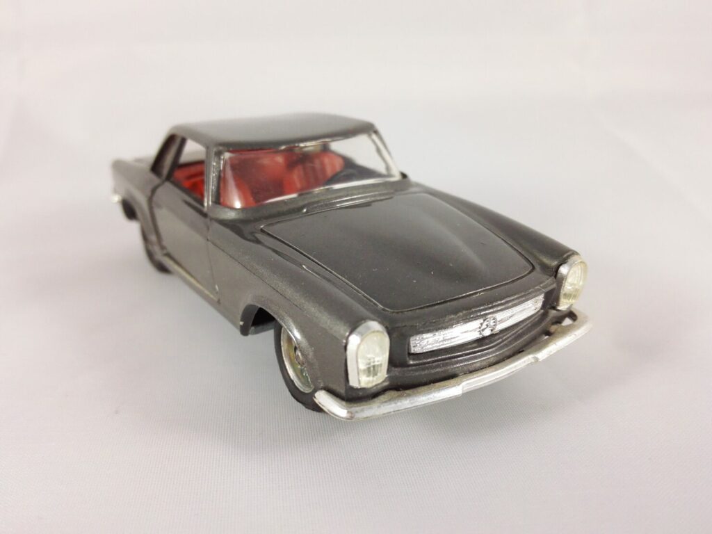 Mercedes-Benz 230 SL - Politoys - 90