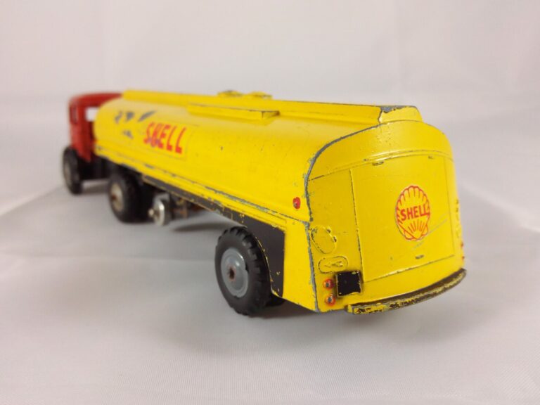 Renault Fainéant Citerne Shell - CIJ - 3/72