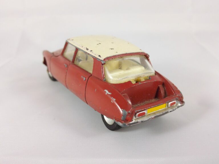 Dinky Toys Citroën DS 19 - 530