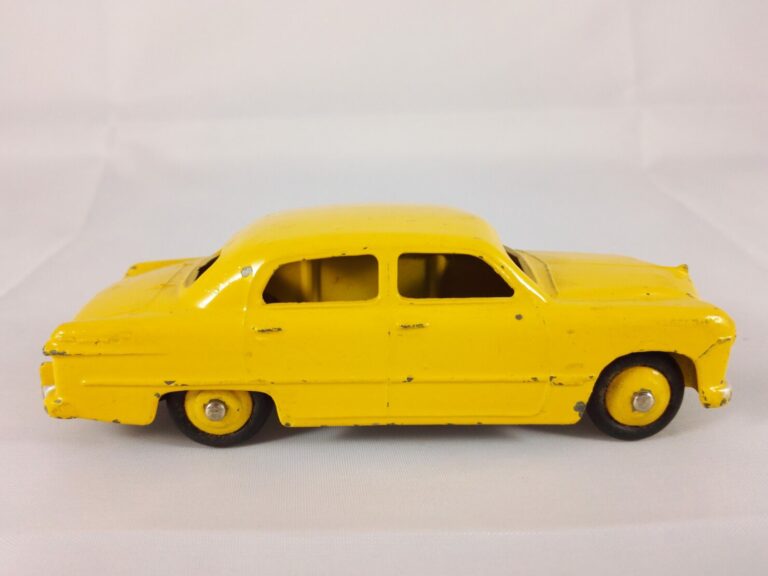 Ford Fordor - Dinky Toys - 139A