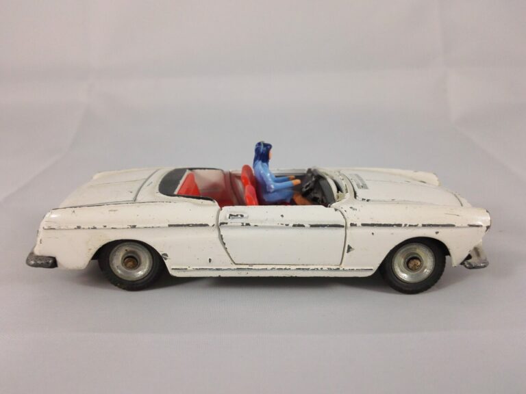 Peugeot 404 Cabriolet - Dinky Toys - 528