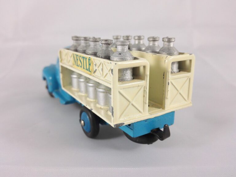 Dinky Toys Studebaker M Series Laitier - 25O