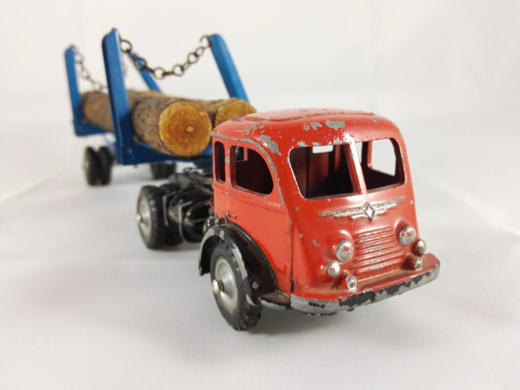 Renault Fainéant Fardier - CIJ - 3/73