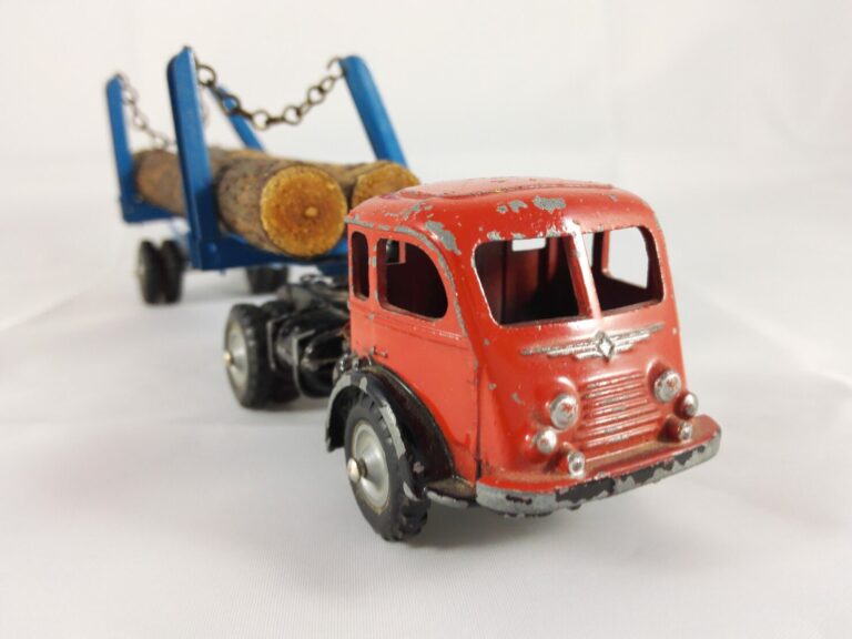 Renault Fainéant Fardier - CIJ - 3/73