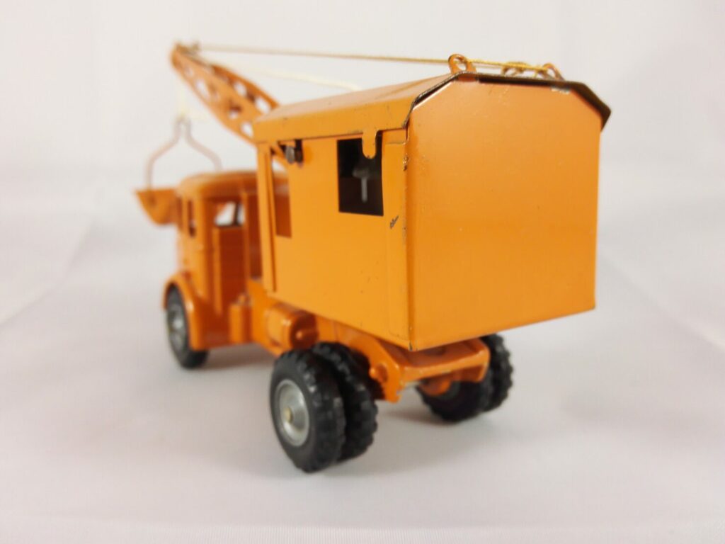Renault Fainéant Grue - CIJ - 3/81b