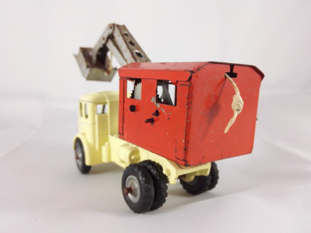 Renault Fainéant Pelleteuse - CIJ - 3/82