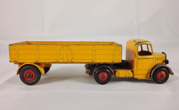 Bedford Articulated Lorry - Dinky Toys - 521