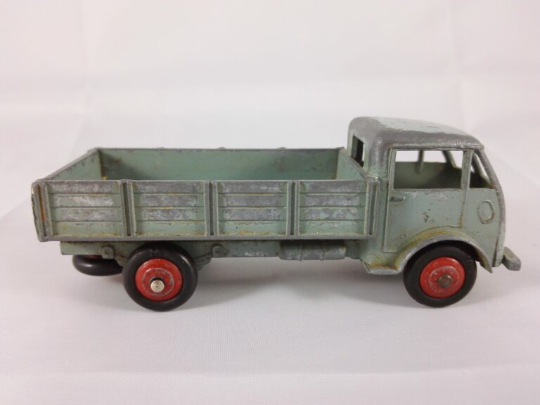 Ford COE Benne - Dinky Toys - 25I