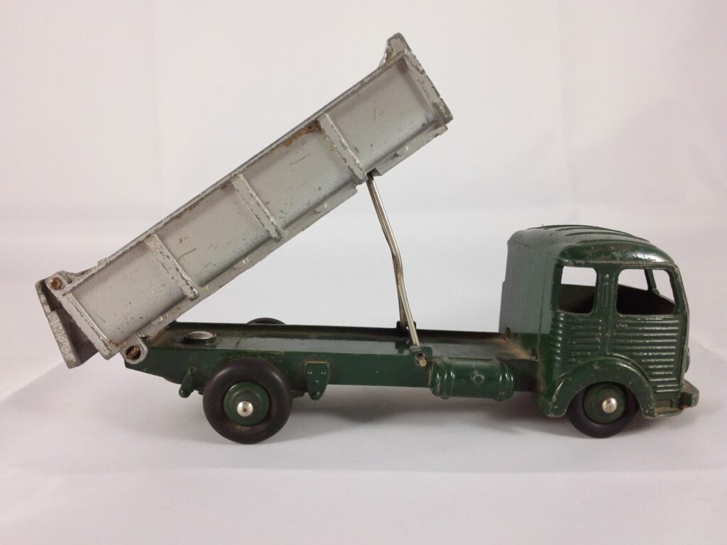 Dinky Toys Simca Cargo Benne - 33B