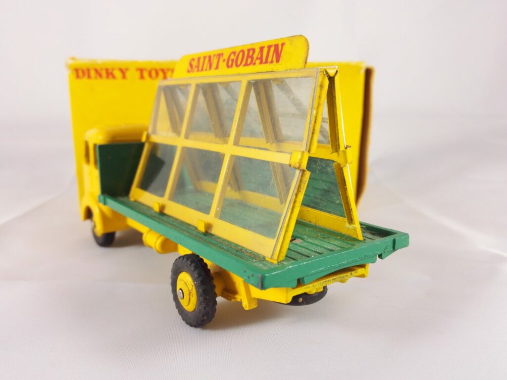 Dinky Toys Simca Cargo Miroitier - 33C