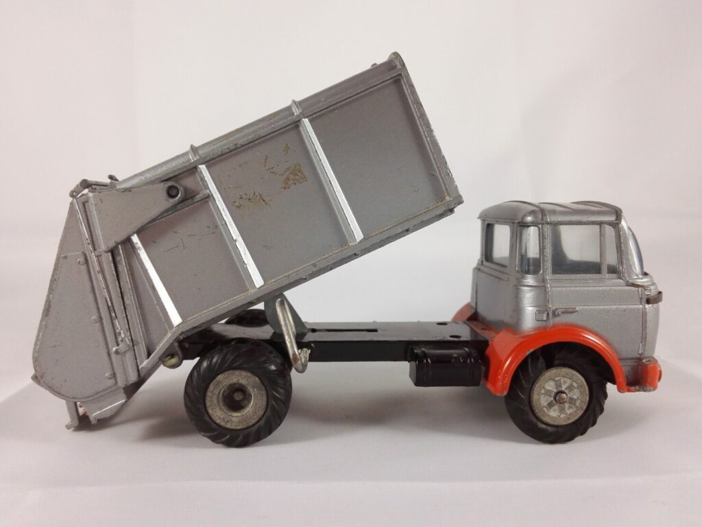 JRD Berliet GAK Eboueurs - 131