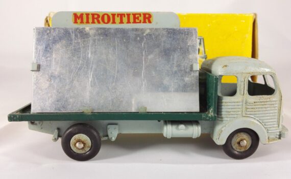 Dinky Toys Simca Cargo Miroitier - 33C