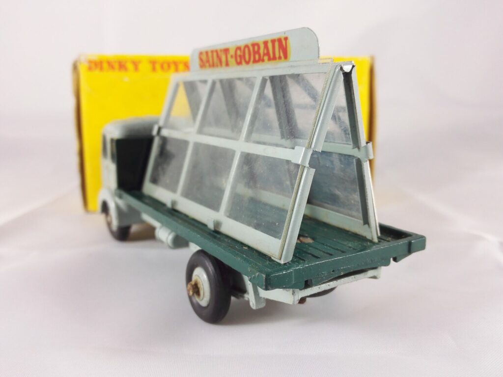 Dinky Toys Simca Cargo Miroitier - 33C