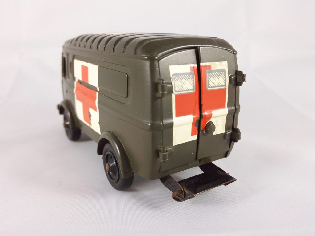 Renault Goélette 1000 Kgs Ambulance Militaire - CIJ - 3/61M