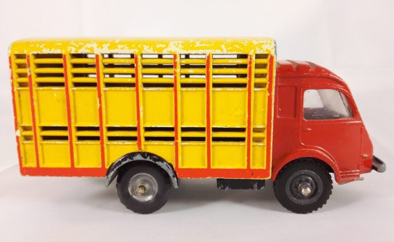 Renault 2.5 Tonnes Bétaillère - CIJ - 4/50