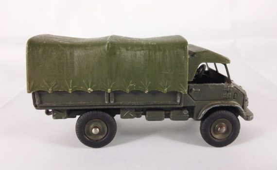 Mercedes-Benz Unimog - Dinky Toys - 821