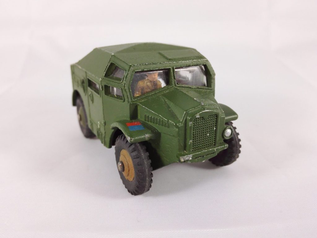 Morris Field Artillery Tractor - Dinky Toys - 688