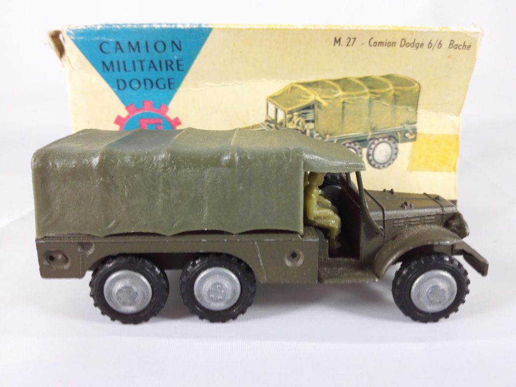 Dodge T223 6x6 Bâché - France Jouets - M27