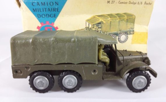 Dodge T223 6x6 Bâché - France Jouets - M27