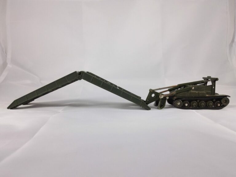 AMX-13 Poseur de Pont - Dinky Toys - 883