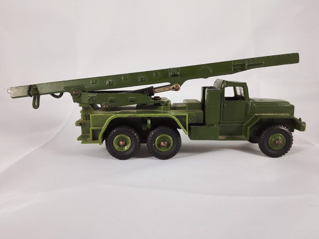Honest John Nuclear Missile Launcher - Dinky Toys - 665